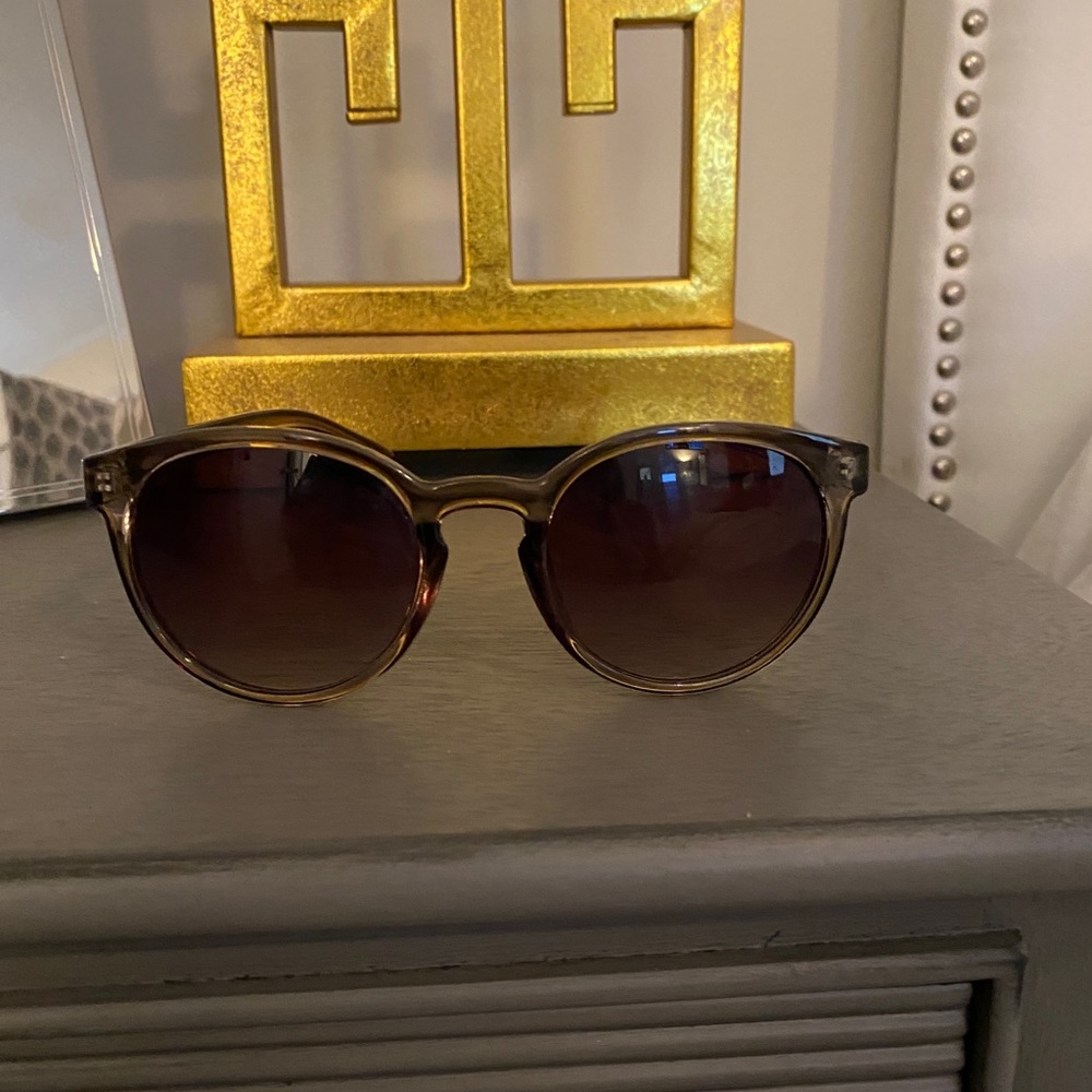 Quay sunglasses